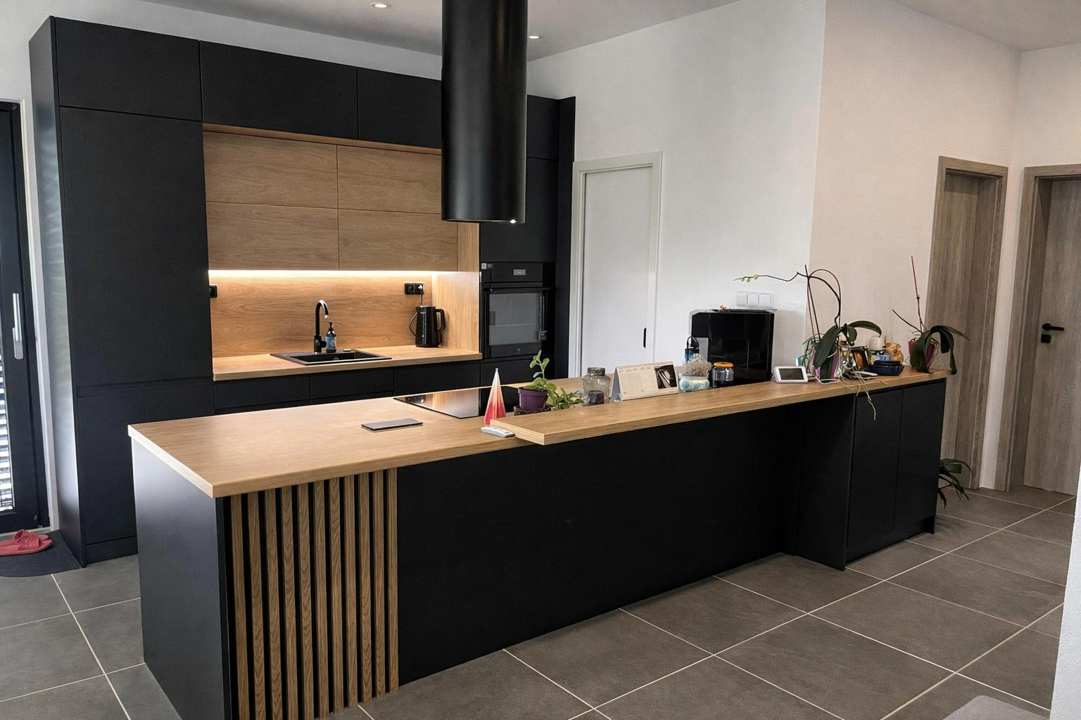 kuchyně Velvet antracit 11